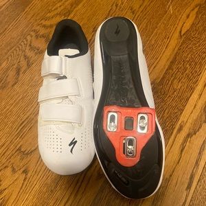 Women’s Specialized cycling shoes - 6.5